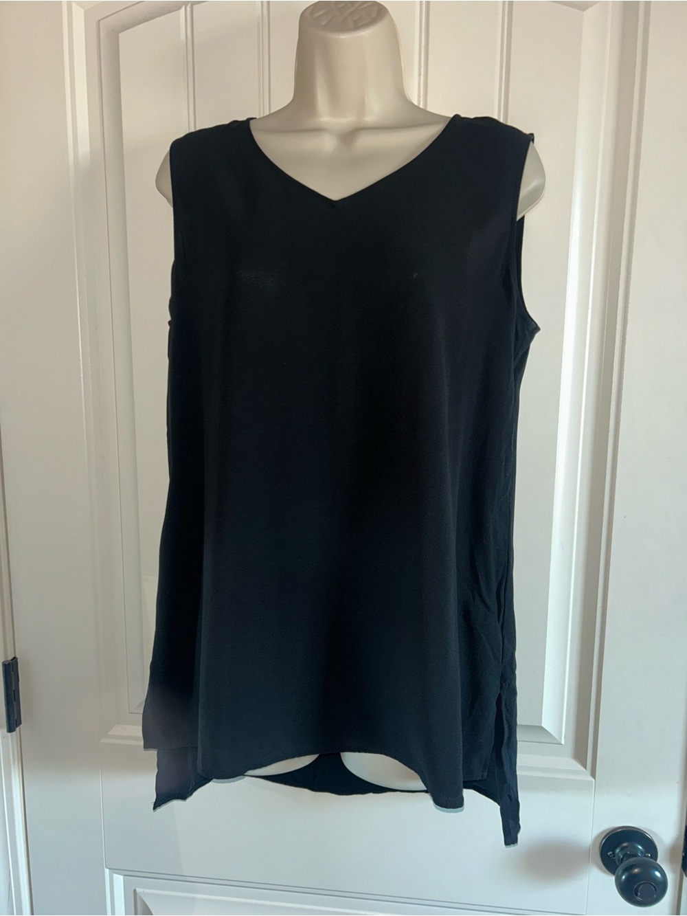 NEW Eileen Fisher Black V-Neck 100% Silk Sleeveless Tank Tunic Sz S